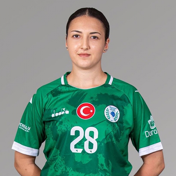 Nazli Usta